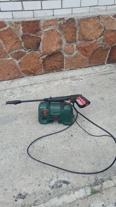 Продаю керхер bosch