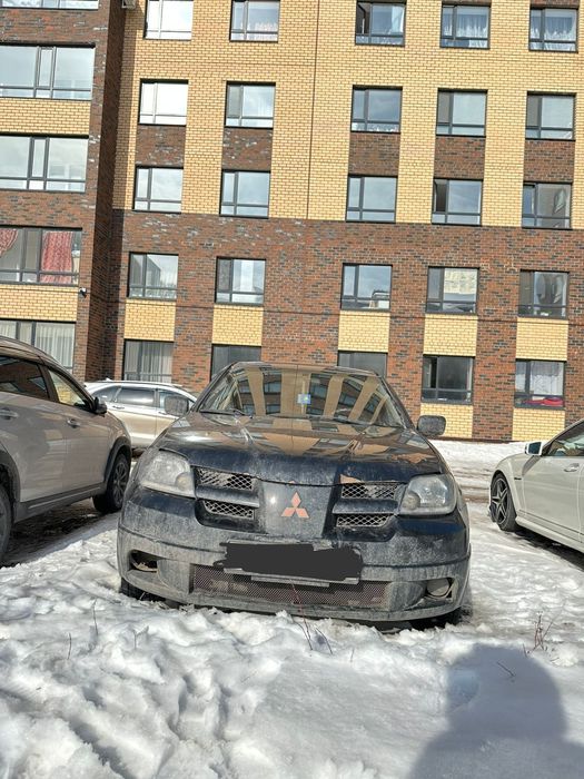 Продам Митсубиси аутлендер