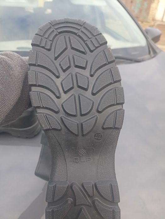 Ботинка продается