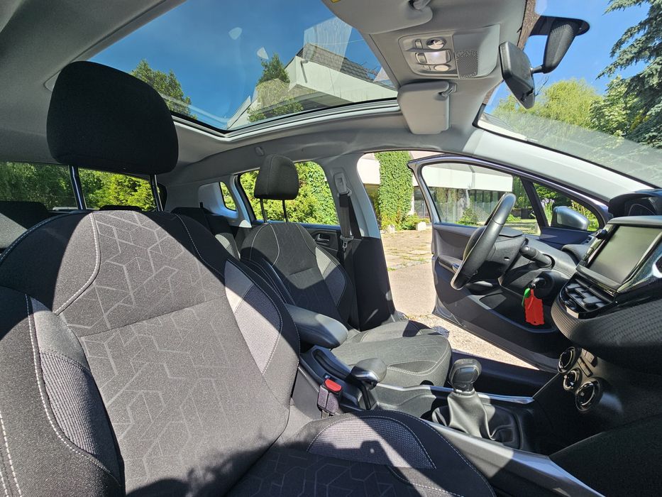 Vand  Peugeot 2008 1.2 PureTech | Panoramic, Navi, Euro 6 | 2017