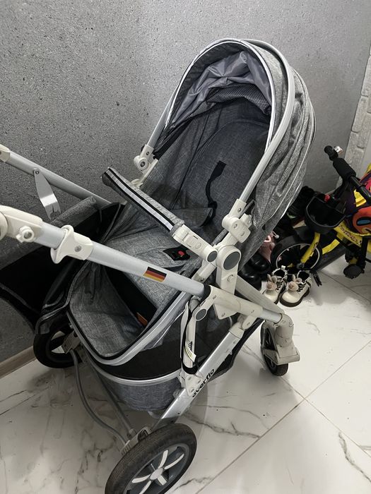 Коляска Everflo.