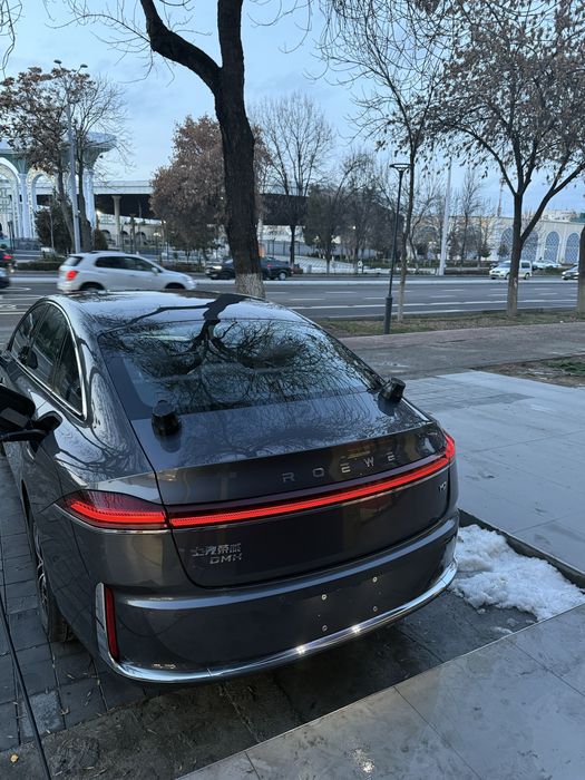 Roewe M7 hybrid 2050km