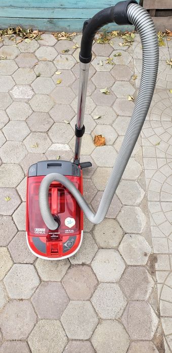 продам Пылесос б/у ТОМАС 30000т.