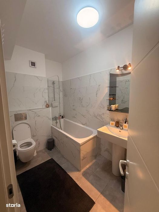 Apartament 3 camere + loc de parcare
