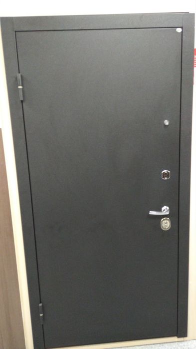 Установка входных дверей