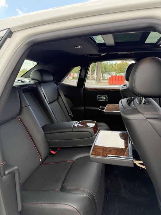 Vand Rolls Royce Ghost 2019 (nu fac schimb)