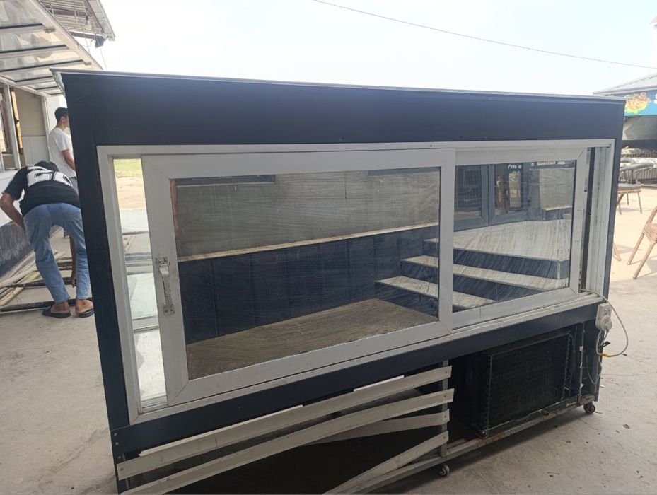 Холодилник сотилади