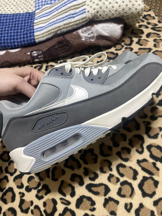 Продам кроссовки