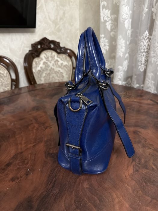 Продам кожаную сумку