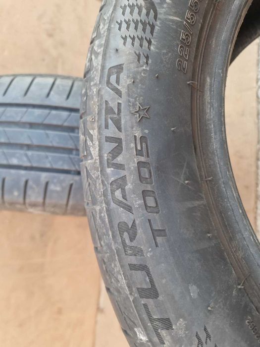 2 Bridgestone R17 225/55 Летни гуми  DOT3620
