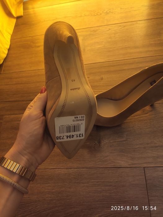 Bata / Бата ест велур нови 39/40 номер