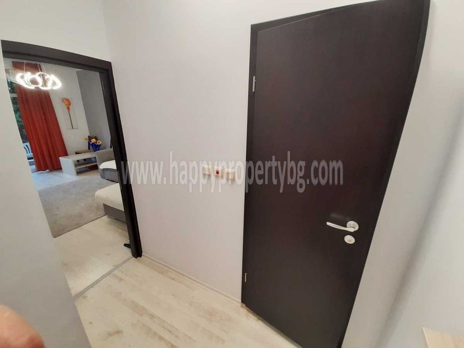 Продава се Тристаен апартамент в к.к. Слънчев бряг - 70 кв.м за 1100 €/кв.м - Снимка #8