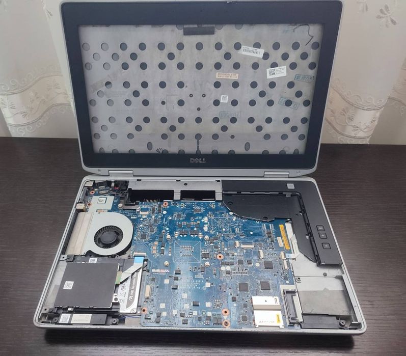 Dell Latitude E6420 i3-2350M 4GB ram 250gb hdd