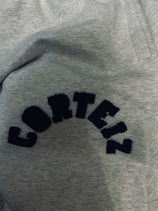 Штаны corteiz белые/серые