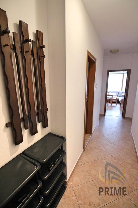 Дава се под наем Тристаен апартамент в Бургас, Център - 80 кв.м за 561 € - Снимка #4