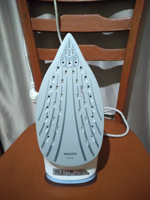 Продам утюг Phillips