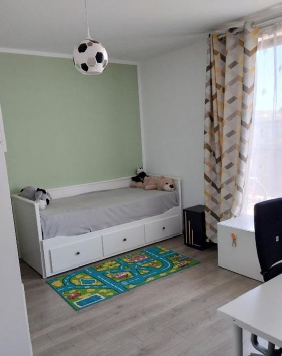 Persoana Fizica Vand apartament 3 camere zona Marasti