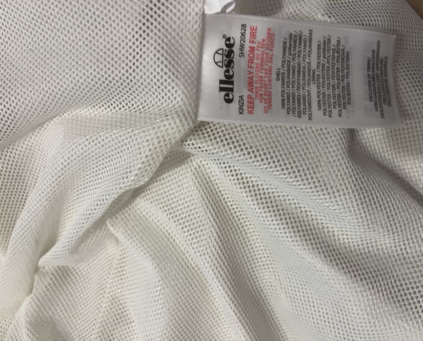 Ветровка ellesse.