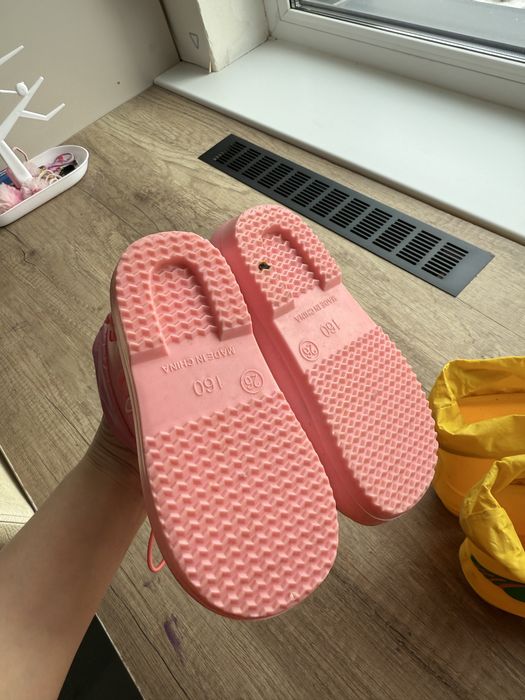 Продам детские сапожки