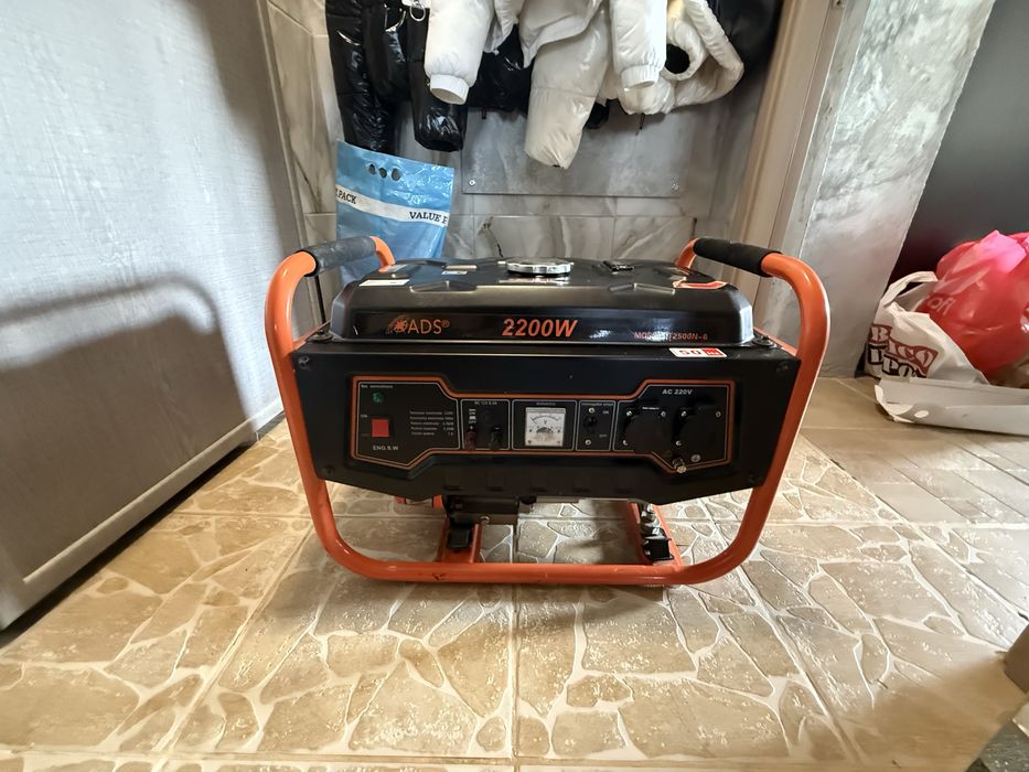 Vand geneator pret fix 1400 lei doar azi