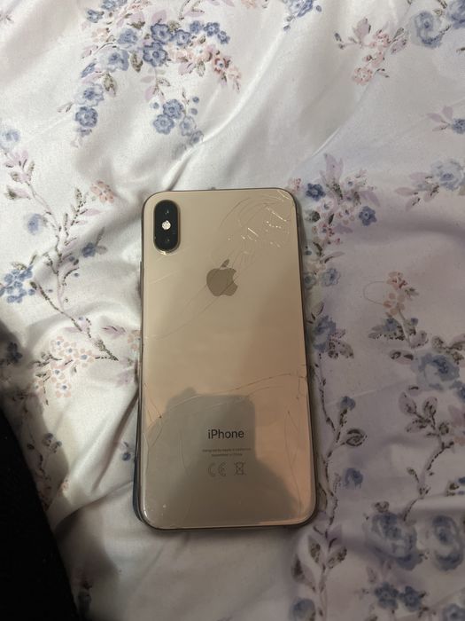 Iphone x gold 64gb 74baterie ii trebuie montat display  am displayul