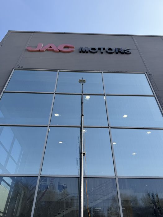 Мойка фасада, мойка окон, мытье окон, чистим и моем окна и фасад