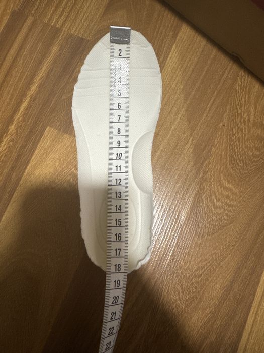 Ботинки на девочку 28 размер