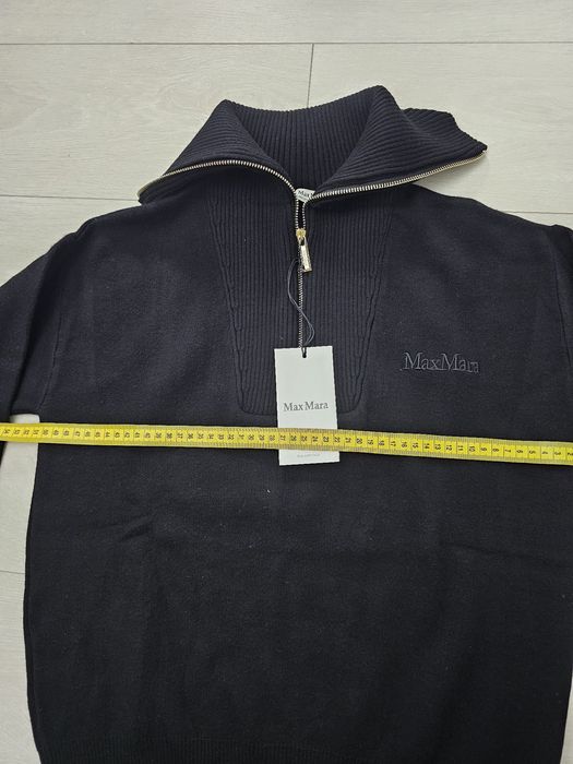 Costum Max Mara superb