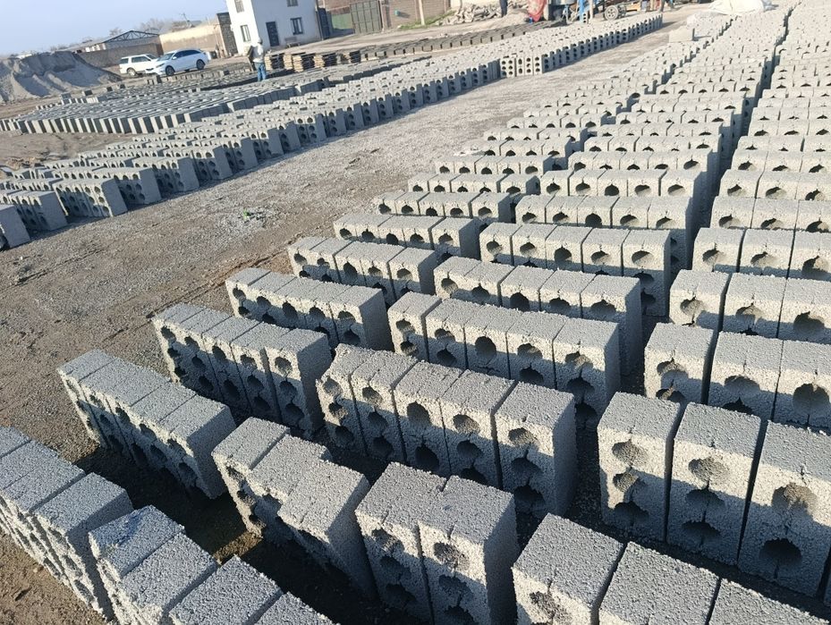 Шлакаблок прадаётся