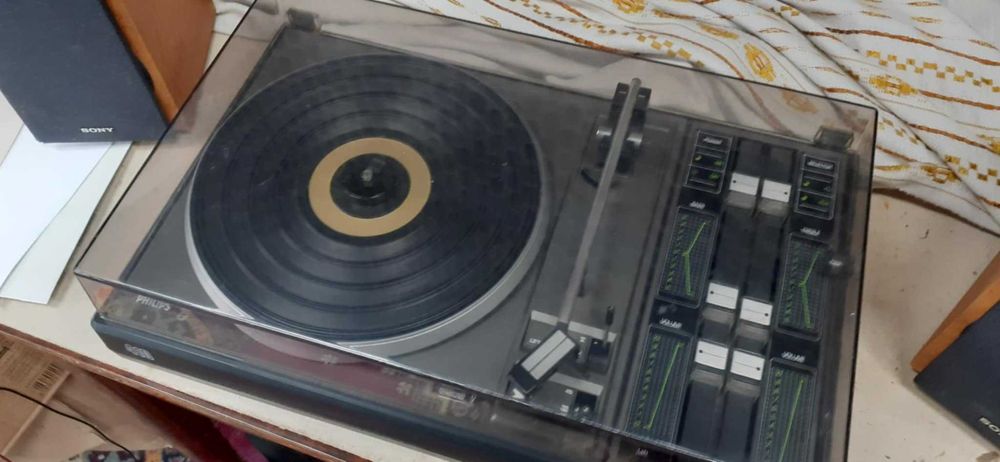 Грамофон Philips 410