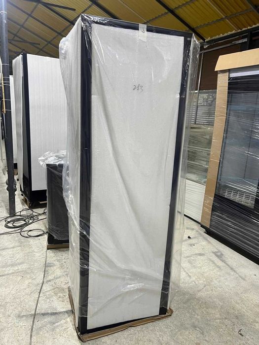 Vitrină verticală refrigerare profesională