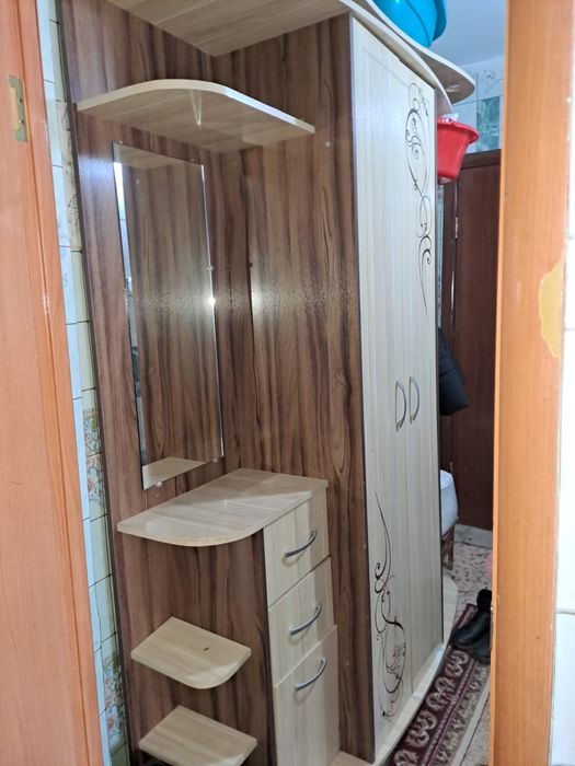 Отдат даром шкаф для прихожей