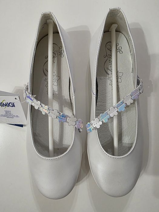 Primigi бели обувки балеринки