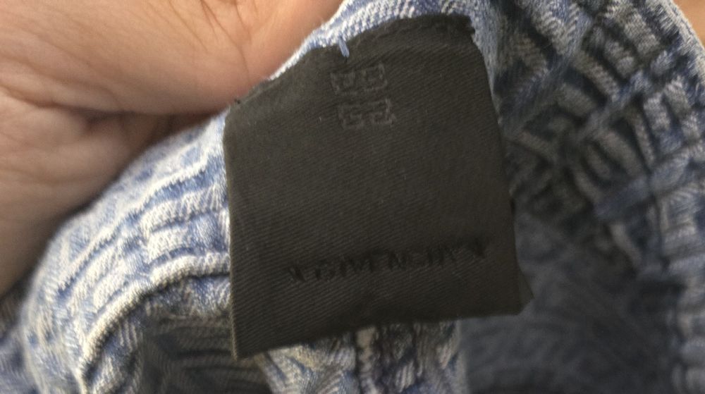 Оригинални нови дънкови панталони Givenchy и Dsquared xs , S размер