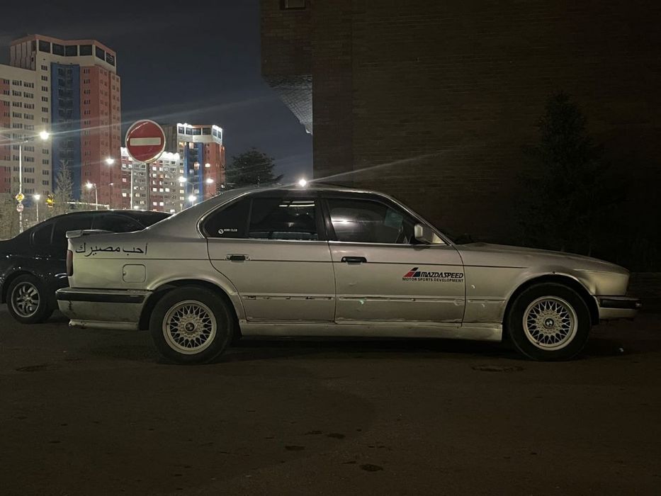 Продам BMW E34 540i