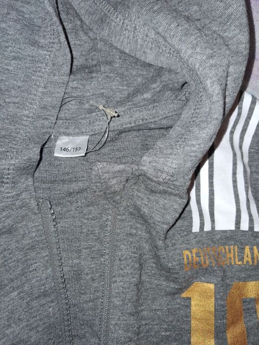 Суичер за момче 146см