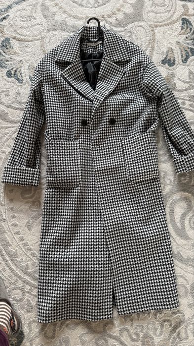 Демисезонное пальто новое