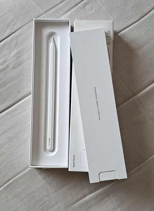 Ipad Air 5, 64GB + Apple pencil 2 и клавиатура
