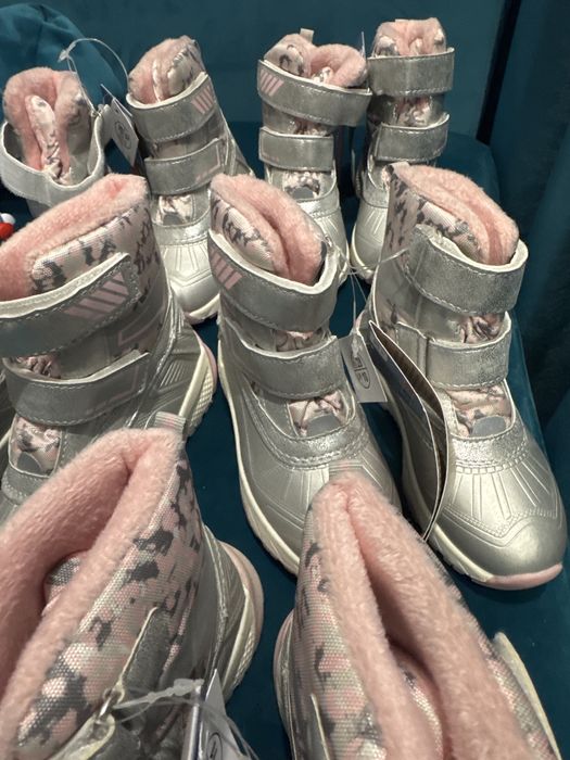 6 perechi de ghete nr 27.28.29