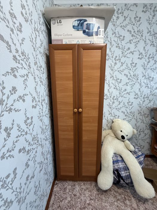Продается Шкаф книжный
