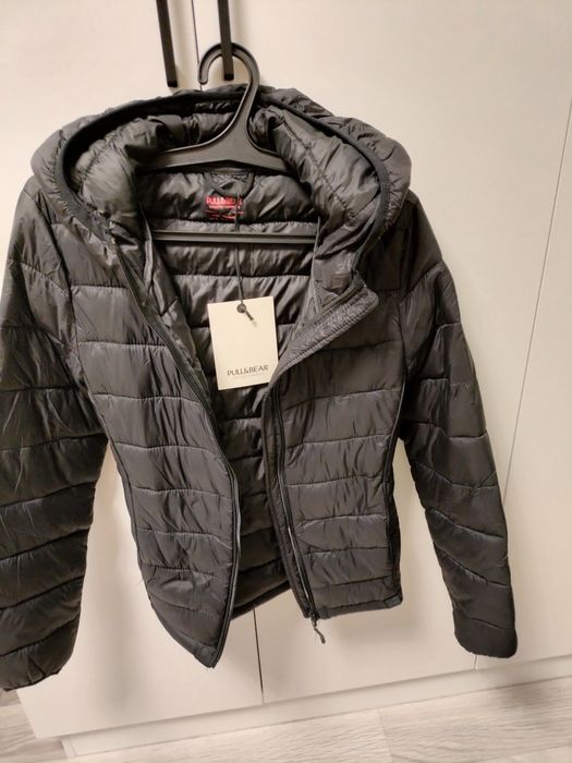 продам куртку PULL BEAR , бренд,новая, недорого
