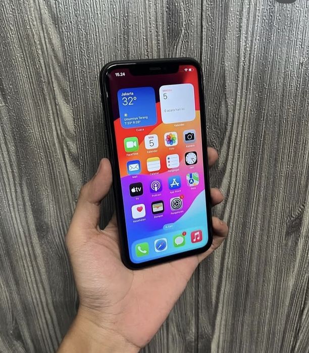Продам Айфон 11 64gb