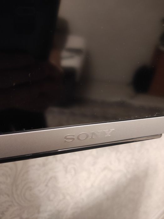 Телевизор Sony белый