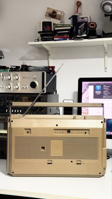 SABA Transeuropa RCR 426 Vintage Boombox Hi-Fi – Radio FM/AM/SW, Casetofon Auto, Metal/CrO2, APFS, 3 Programări-derulare pe melodie , VU LED!