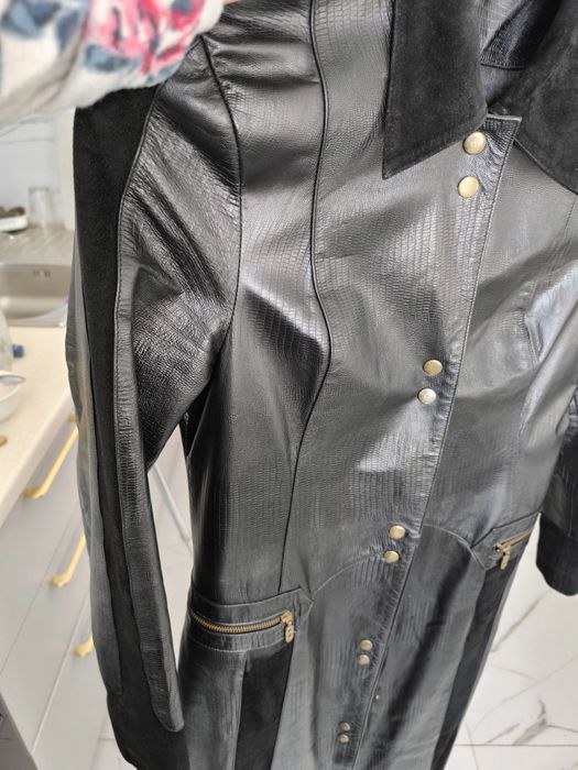 Кожаное пальто димесезонное