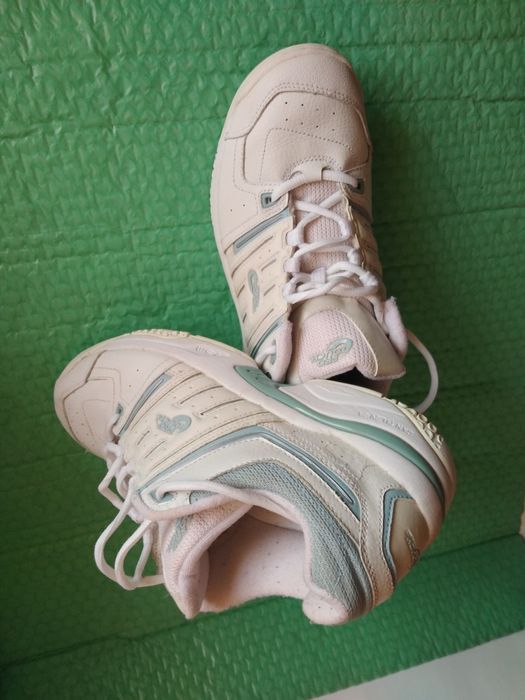 Adidasi   ProTouch