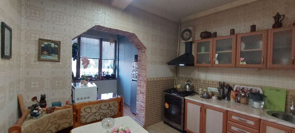 4 ком. квартира в Сергели 2. 4/5/5 (5 этаж), дом панельный. Метро