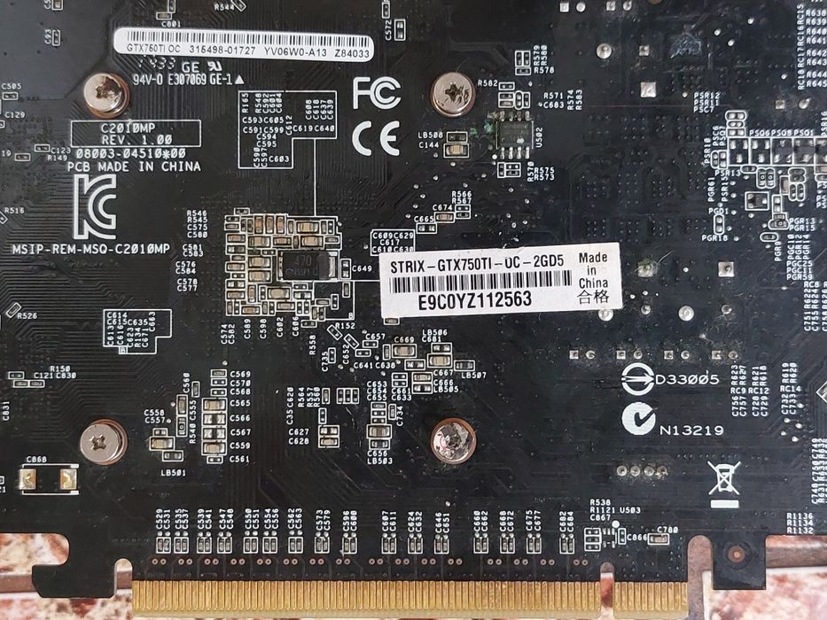 Placi video DEFECTE Asus Strix GTX 750 TI 2GB si Zotac GTX 750 TI 2GB
