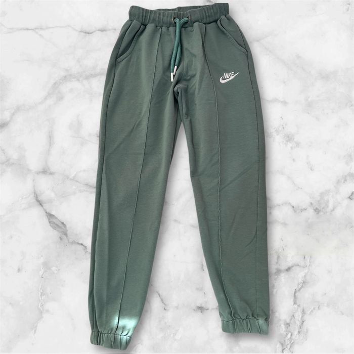 Детски спортен екип, зелен