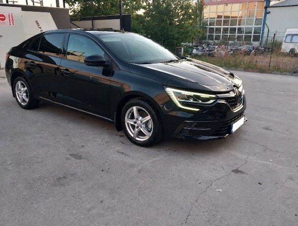 RENAULT Megane 2021 — imagine 2